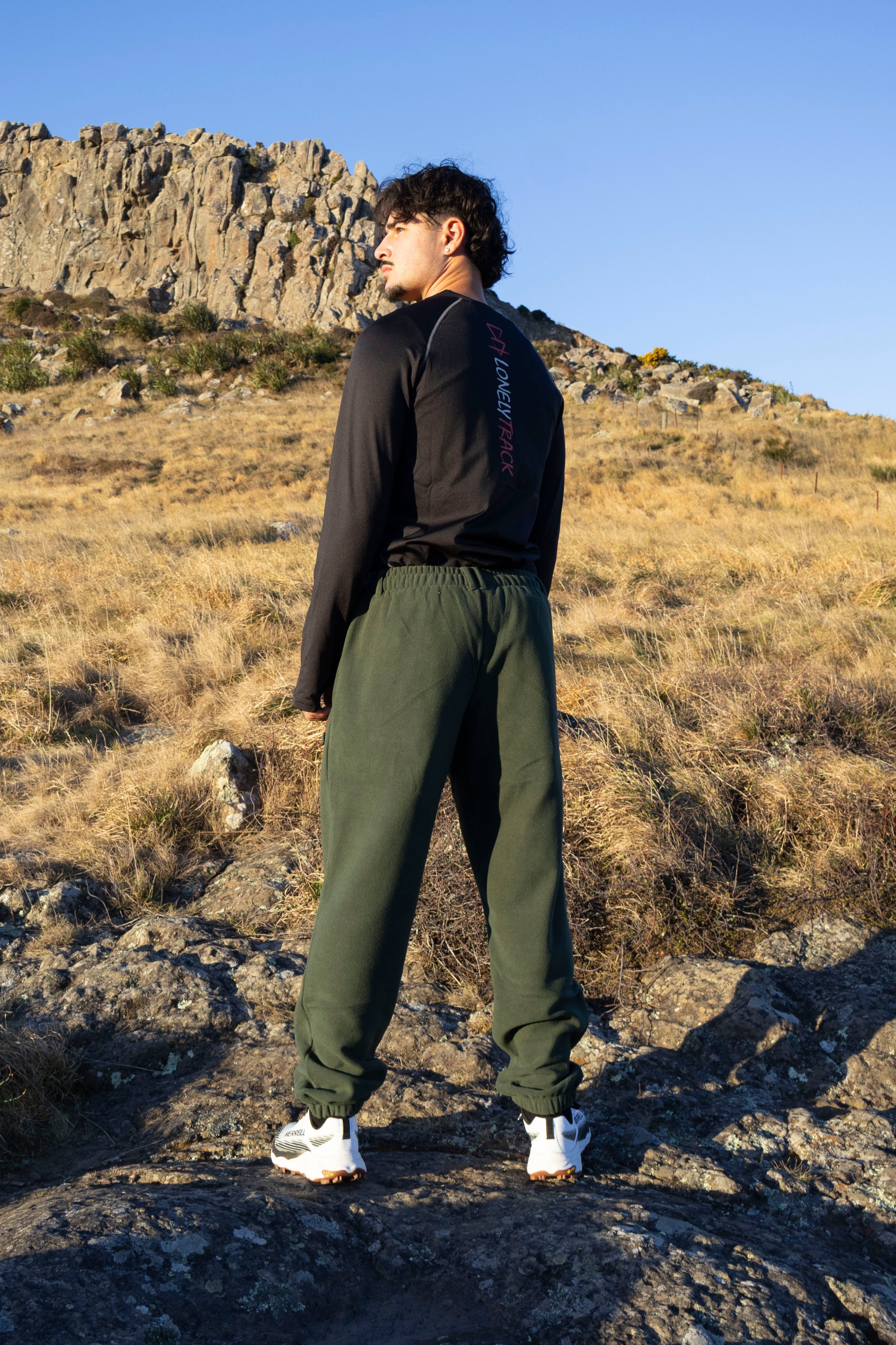 Lonely Track Buffer Pants in forest green - men's fleece pants with elastic waist