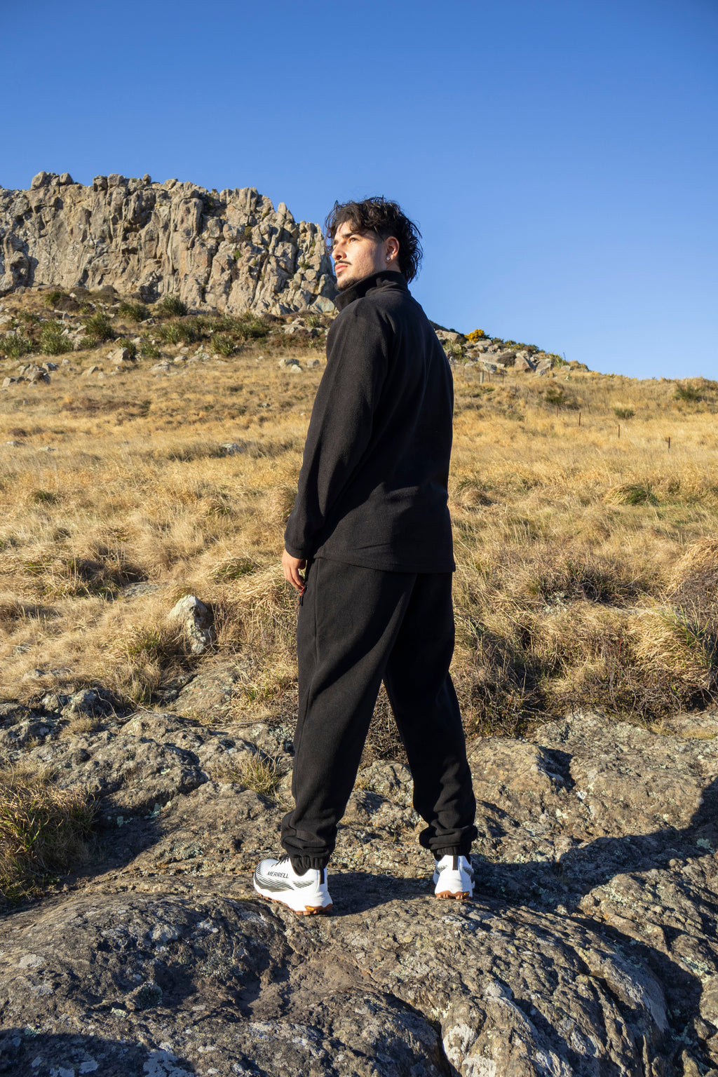 Lonely Track Huntaway Quarter Zip in black - men's fleece mid-layer